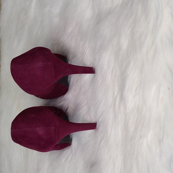 Anne Michelle Pumps - Picture 2 of 10